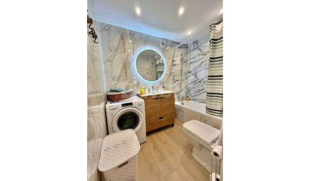 Resale - Apartment / flat - Torrevieja - Costa Blanca