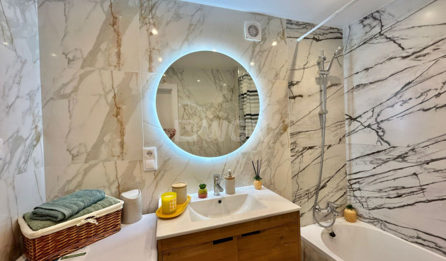 Resale - Apartment / flat - Torrevieja - Costa Blanca