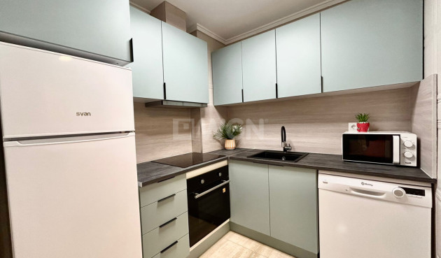 Resale - Apartment / flat - Torrevieja - Costa Blanca