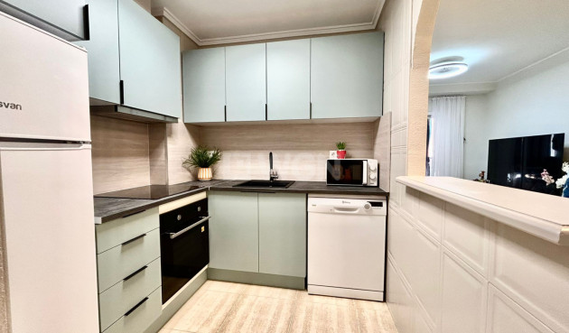 Resale - Apartment / flat - Torrevieja - Costa Blanca