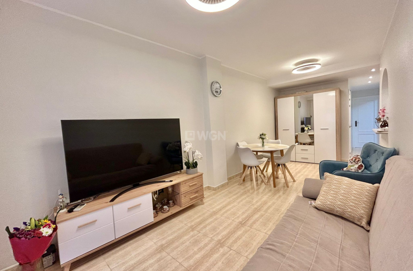 Resale - Apartment / flat - Torrevieja - Costa Blanca