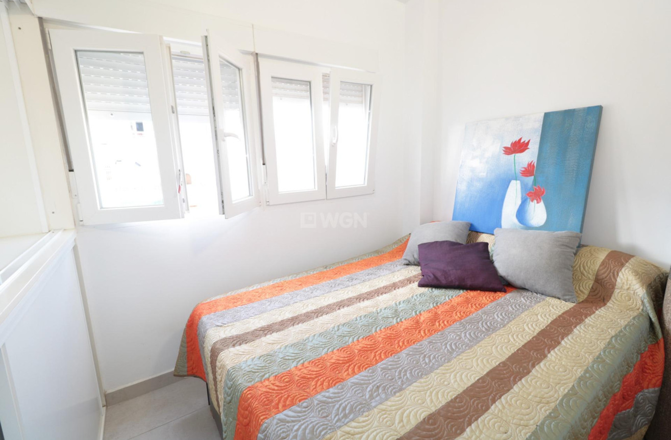 Resale - Apartment / flat - Torrevieja - Playa De Los Naufragos