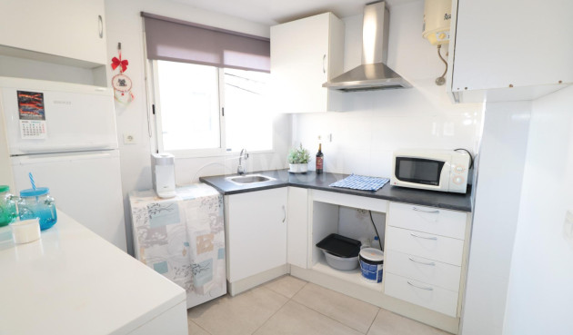 Resale - Apartment / flat - Torrevieja - Playa De Los Naufragos