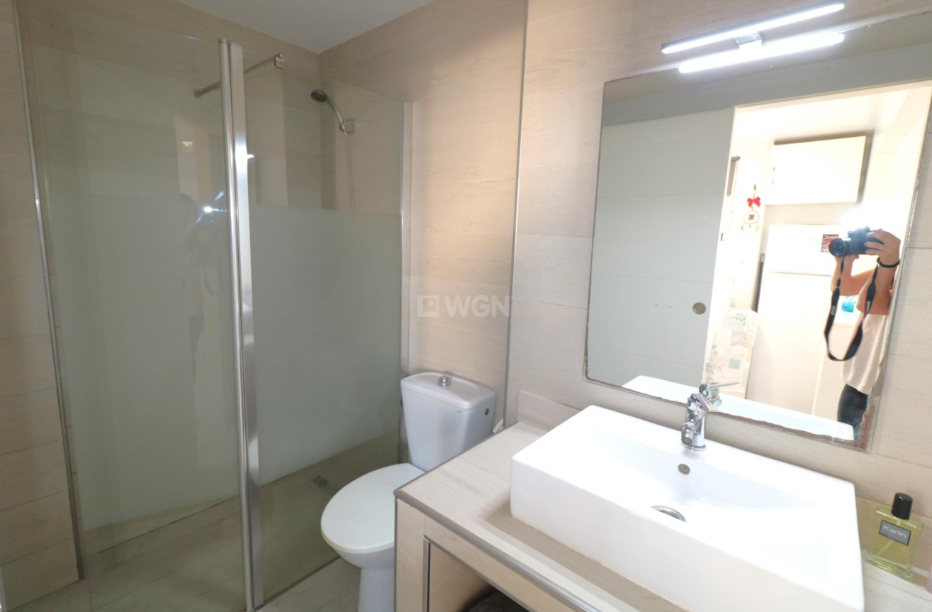 Resale - Apartment / flat - Torrevieja - Playa De Los Naufragos