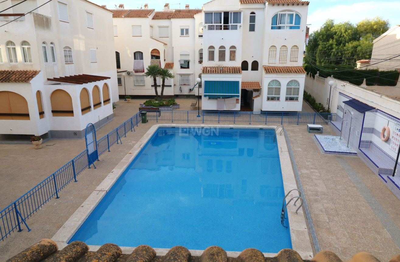 Resale - Apartment / flat - Torrevieja - Playa De Los Naufragos