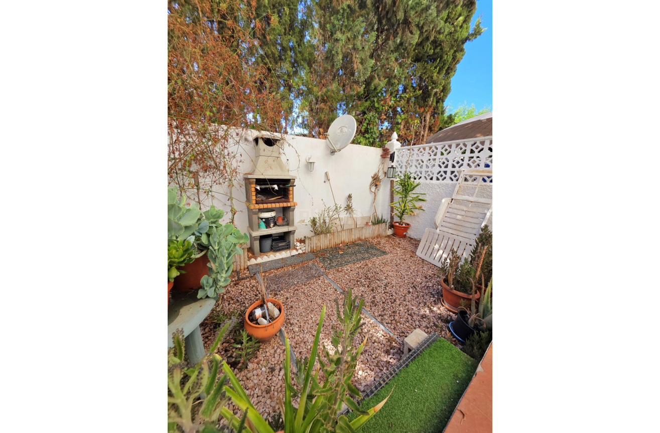 Resale - Apartment / flat - Torrevieja - Los Frutales