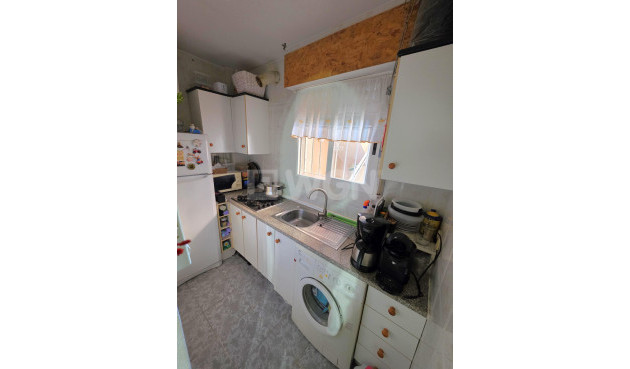 Resale - Apartment / flat - Torrevieja - Los Frutales