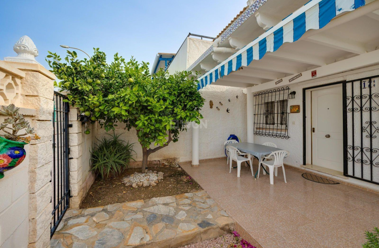 Resale - Villa - Orihuela Costa - La Florida