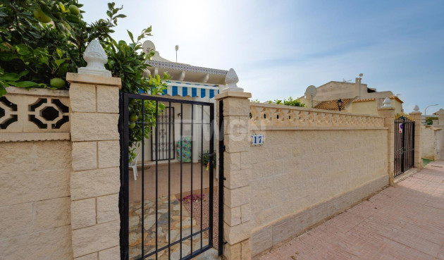 Resale - Villa - Orihuela Costa - La Florida