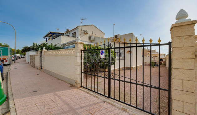 Resale - Villa - Orihuela Costa - La Florida