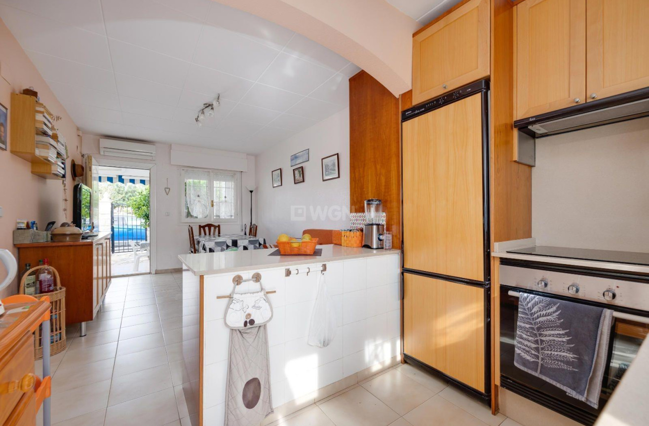 Resale - Villa - Orihuela Costa - La Florida