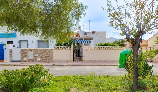 Resale - Villa - Orihuela Costa - La Florida