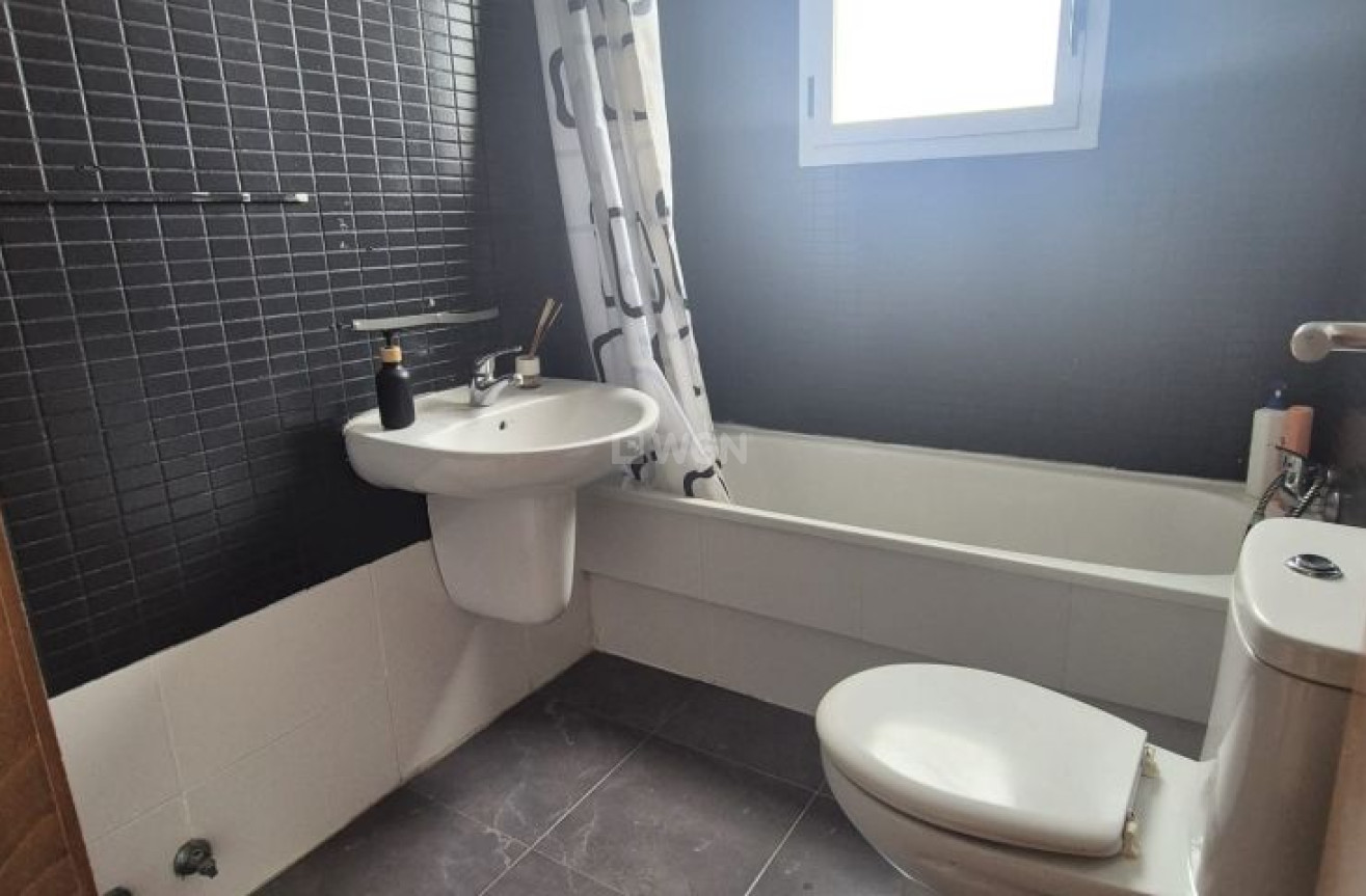 Resale - Apartment / flat - Torrevieja - Costa Blanca