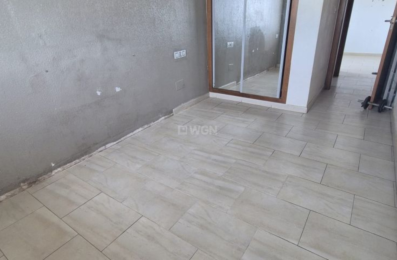 Resale - Apartment / flat - Torrevieja - Costa Blanca