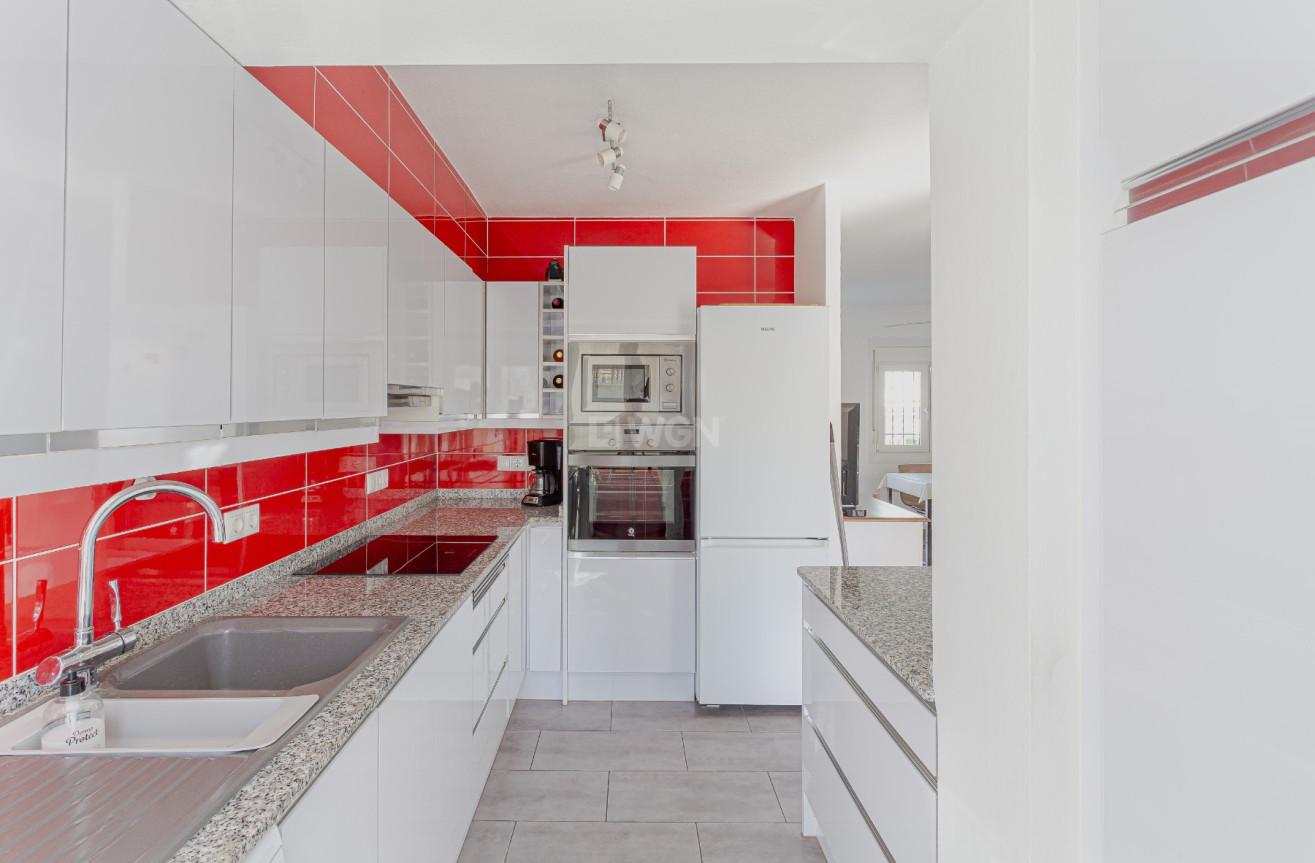 Resale - Villa - Orihuela Costa - Costa Blanca