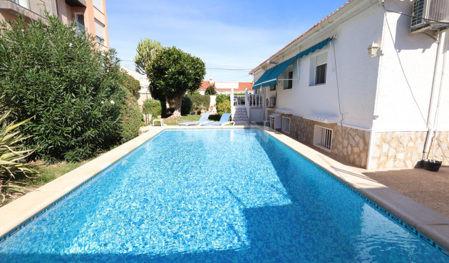 Resale - Townhouse - Torrevieja - Costa Blanca