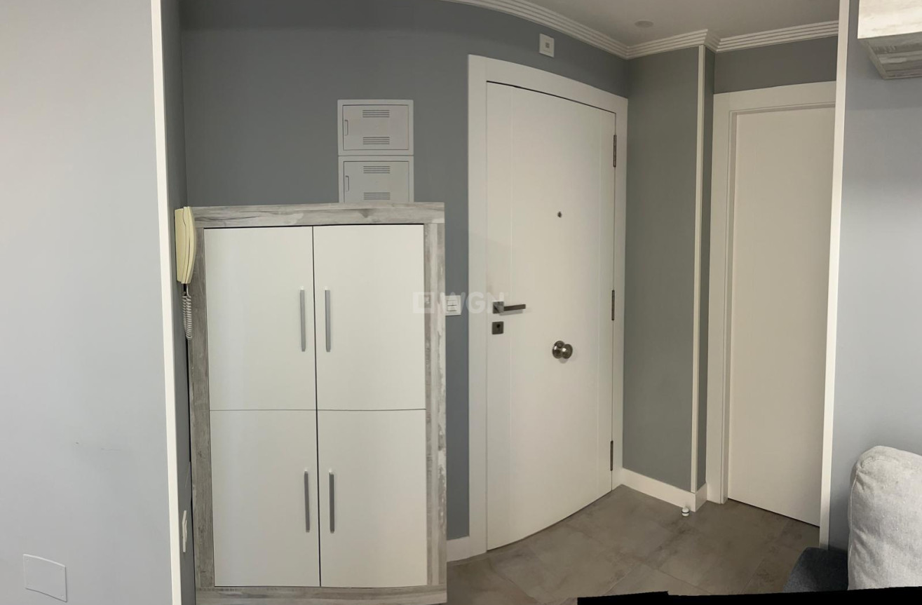 Resale - Apartment / flat - Torrevieja - Nueva Torrevieja