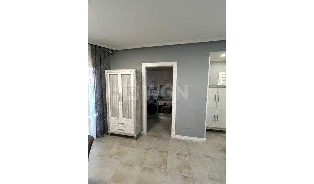 Resale - Apartment / flat - Torrevieja - Nueva Torrevieja