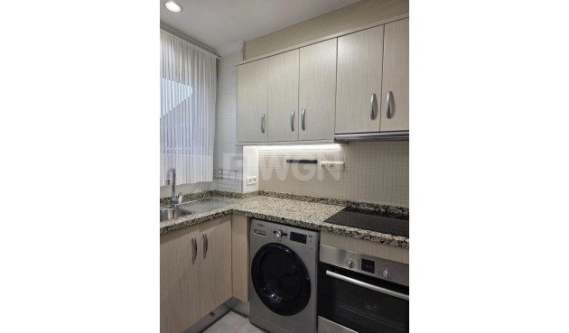 Resale - Apartment / flat - Torrevieja - Nueva Torrevieja