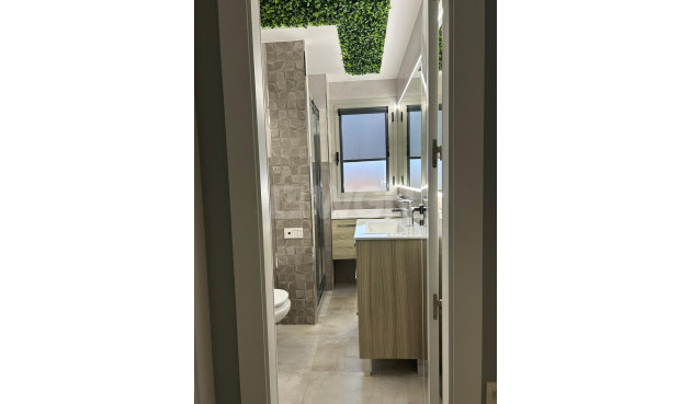 Resale - Apartment / flat - Torrevieja - Nueva Torrevieja