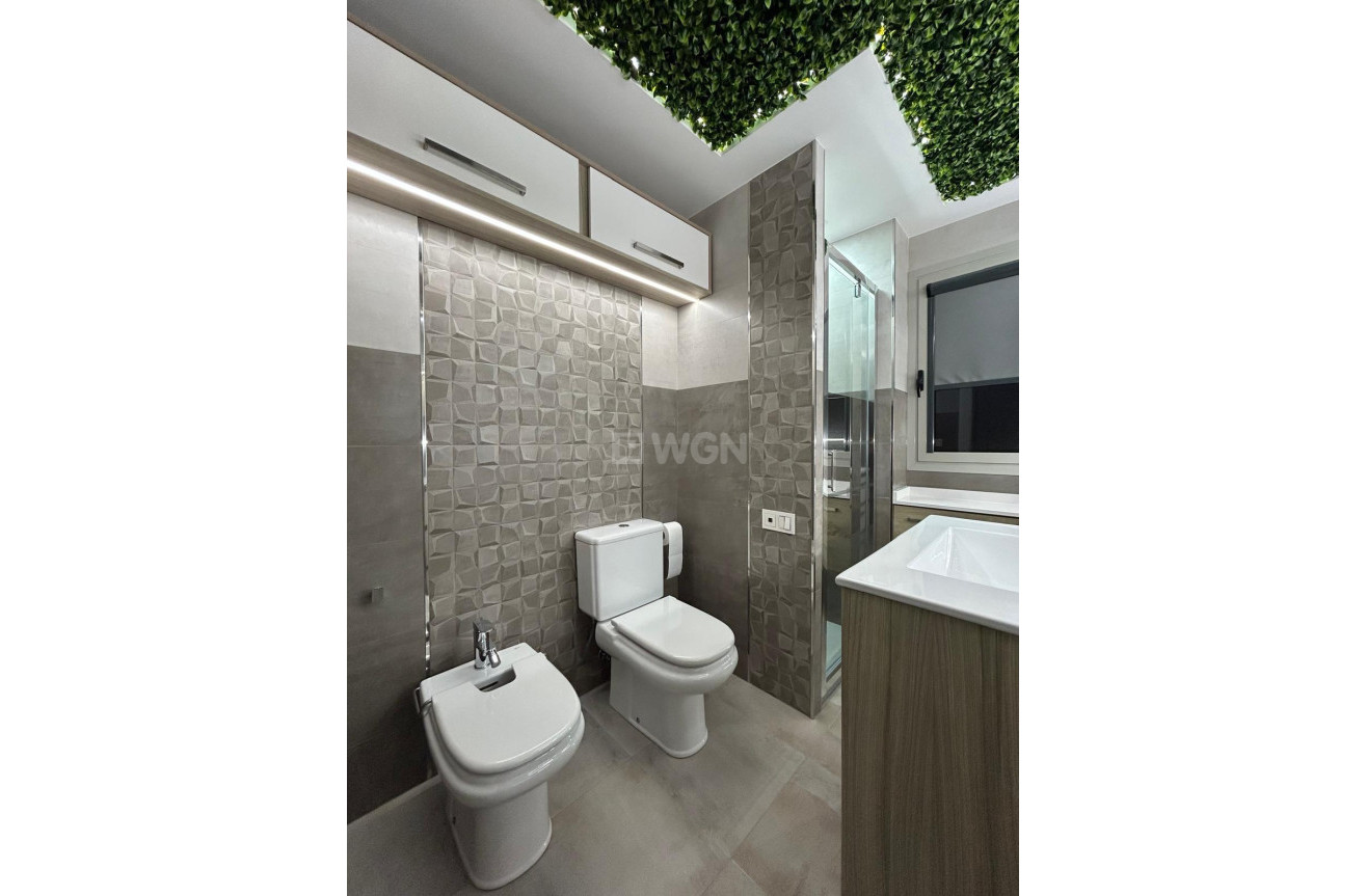 Resale - Apartment / flat - Torrevieja - Nueva Torrevieja