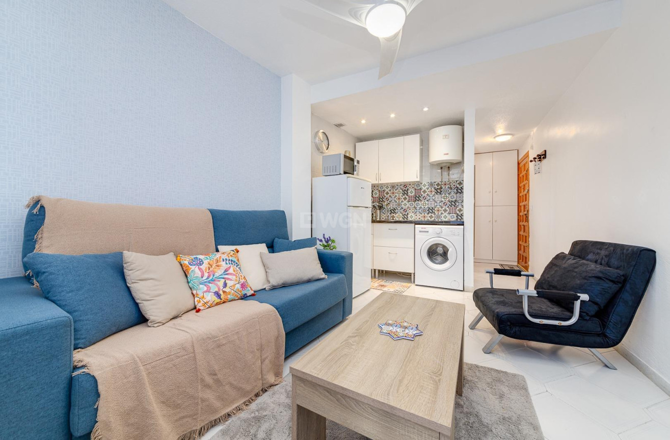 Resale - Apartment / flat - Torrevieja - Centro