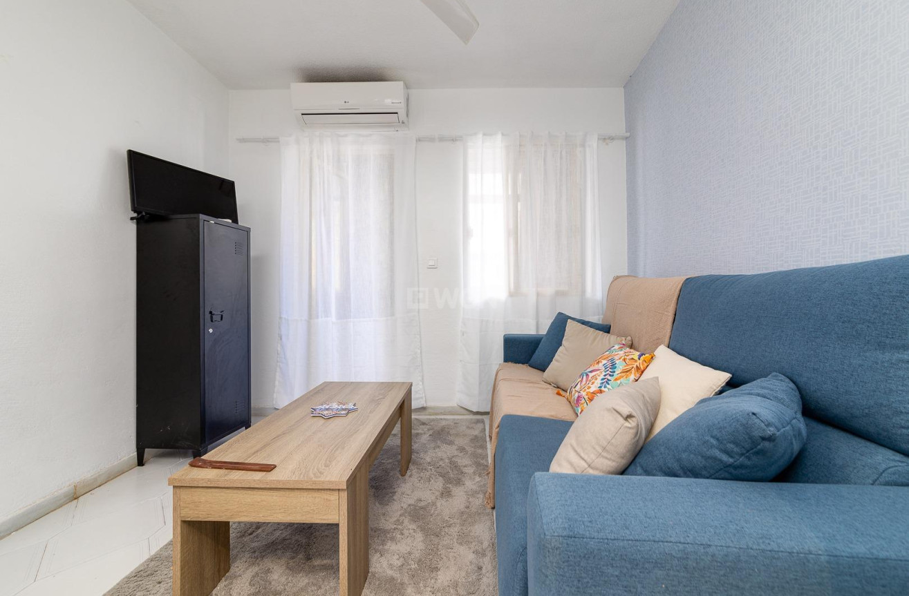 Resale - Apartment / flat - Torrevieja - Centro