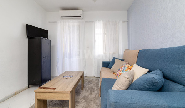 Resale - Apartment / flat - Torrevieja - Centro