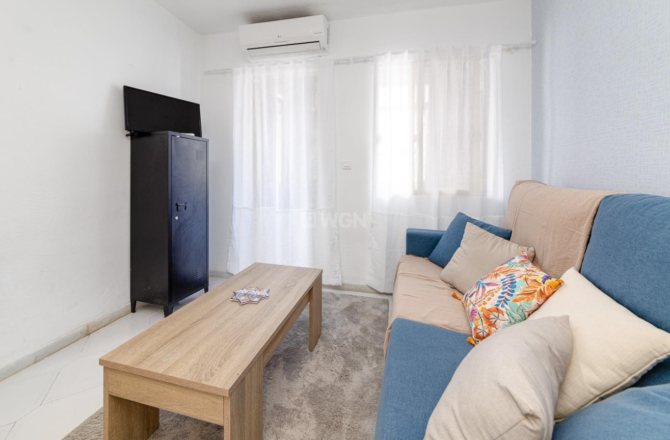 Resale - Apartment / flat - Torrevieja - Centro