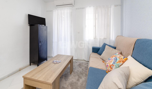 Resale - Apartment / flat - Torrevieja - Centro