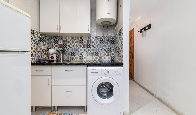 Resale - Apartment / flat - Torrevieja - Centro