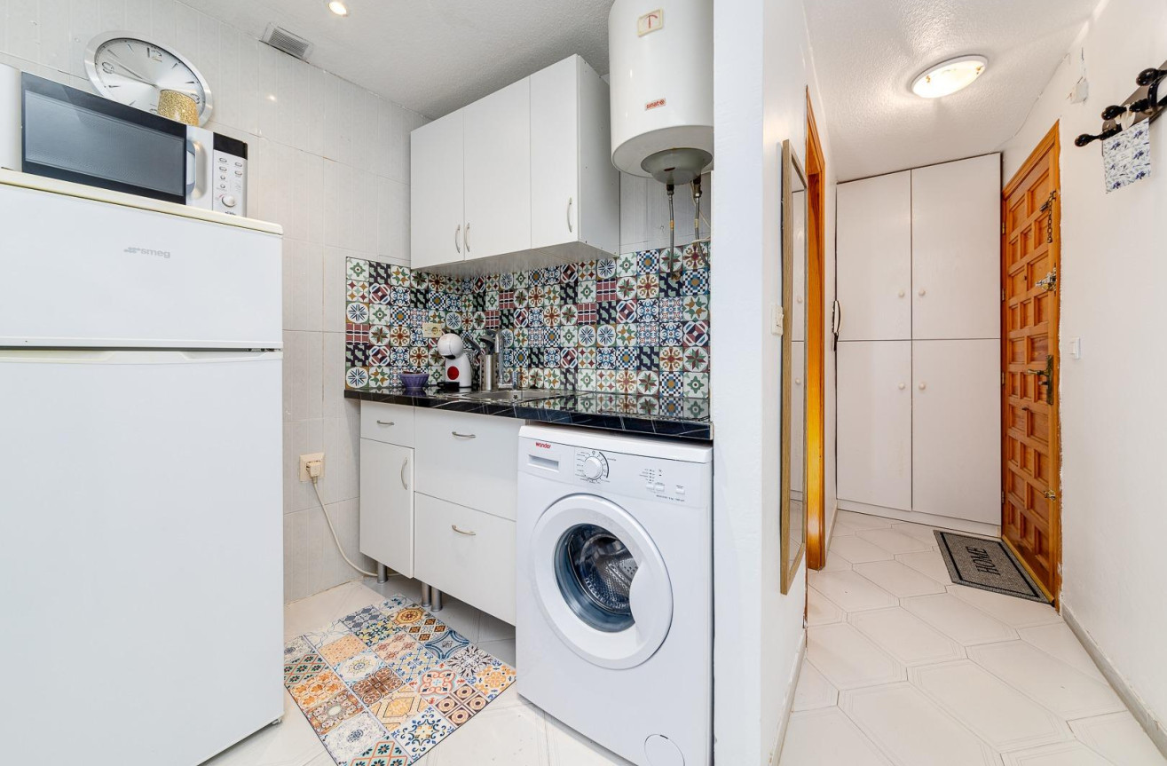 Resale - Apartment / flat - Torrevieja - Centro