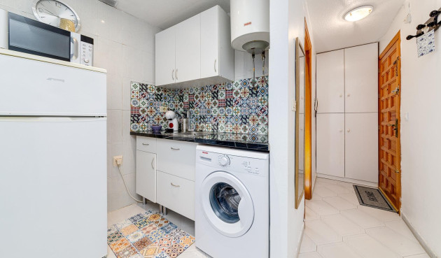 Resale - Apartment / flat - Torrevieja - Centro