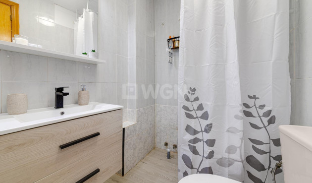 Resale - Apartment / flat - Torrevieja - Centro