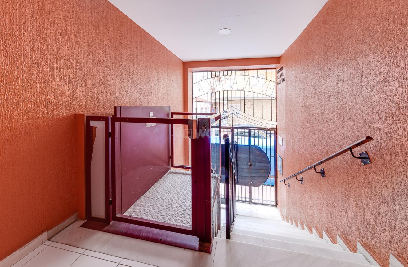 Resale - Apartment / flat - Torrevieja - Centro