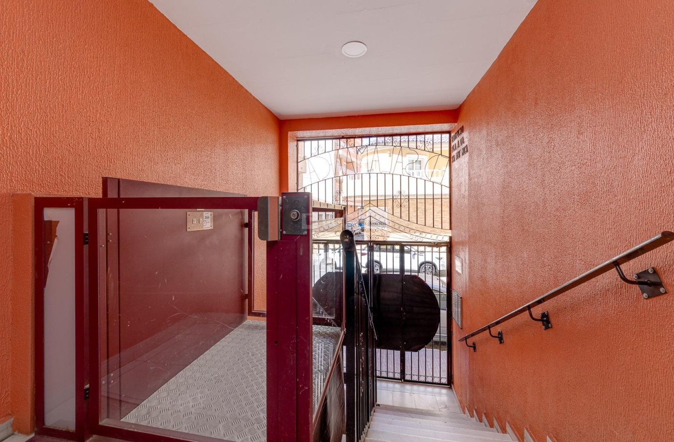 Resale - Apartment / flat - Torrevieja - Centro