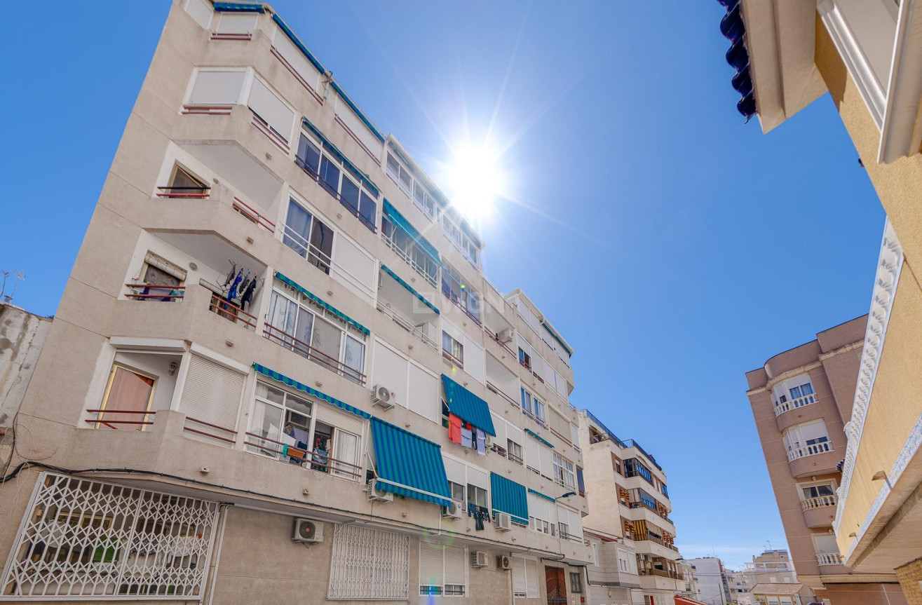 Resale - Apartment / flat - Torrevieja - Centro