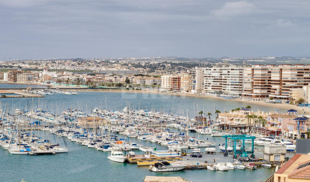 Resale - Apartment / flat - Torrevieja - Centro