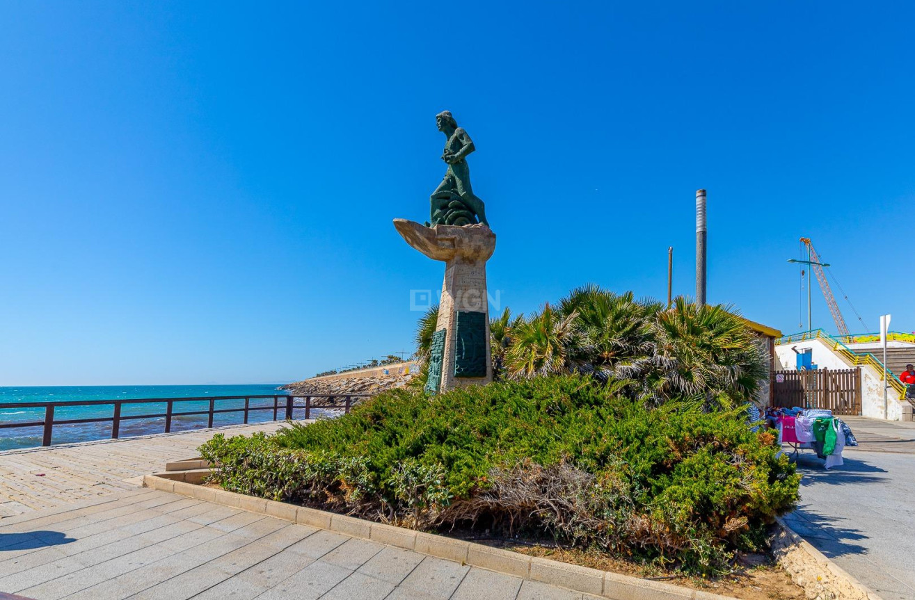 Resale - Apartment / flat - Torrevieja - Centro