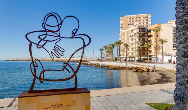 Resale - Apartment / flat - Torrevieja - Centro