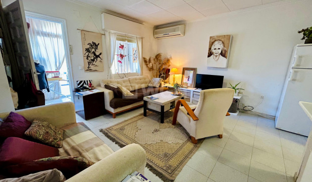 Odsprzedaż - Kamienica - Torrevieja - Costa Blanca