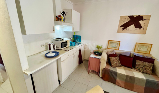 Odsprzedaż - Kamienica - Torrevieja - Costa Blanca