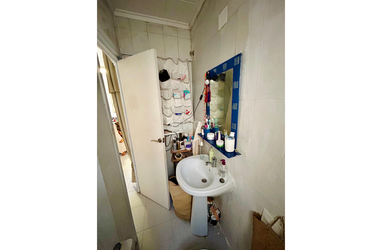 Odsprzedaż - Kamienica - Torrevieja - Costa Blanca