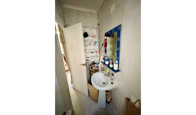 Odsprzedaż - Kamienica - Torrevieja - Costa Blanca