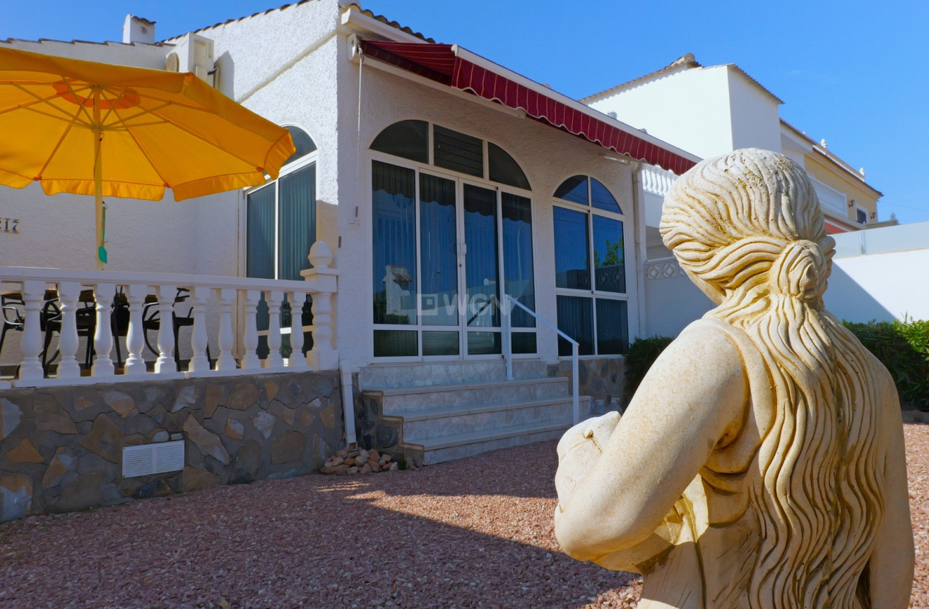 Resale - Villa - Torrevieja - Costa Blanca