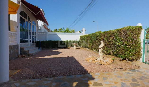 Resale - Villa - Torrevieja - Costa Blanca