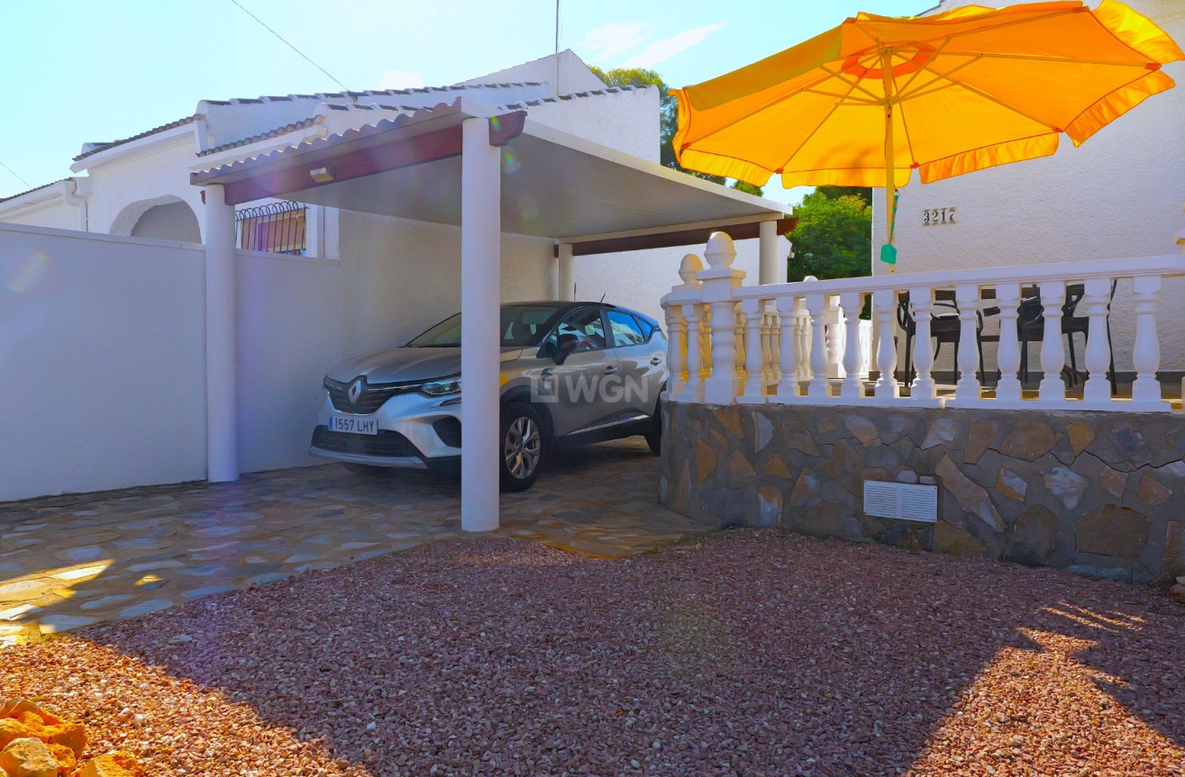 Resale - Villa - Torrevieja - Costa Blanca