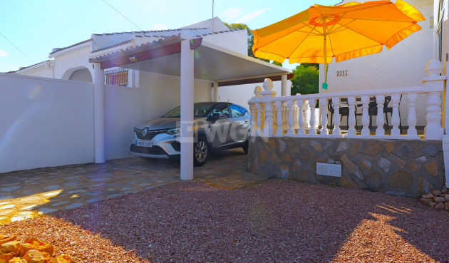 Resale - Villa - Torrevieja - Costa Blanca