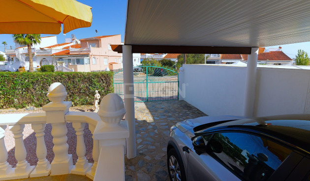 Resale - Villa - Torrevieja - Costa Blanca