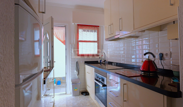 Resale - Villa - Torrevieja - Costa Blanca